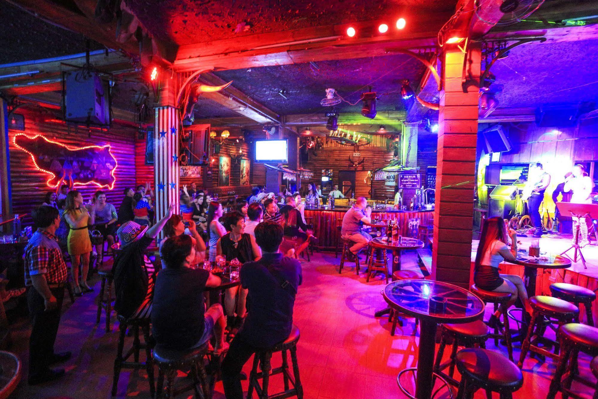 Seventeen Saloon Hotel Đà Nẵng Kültér fotó
