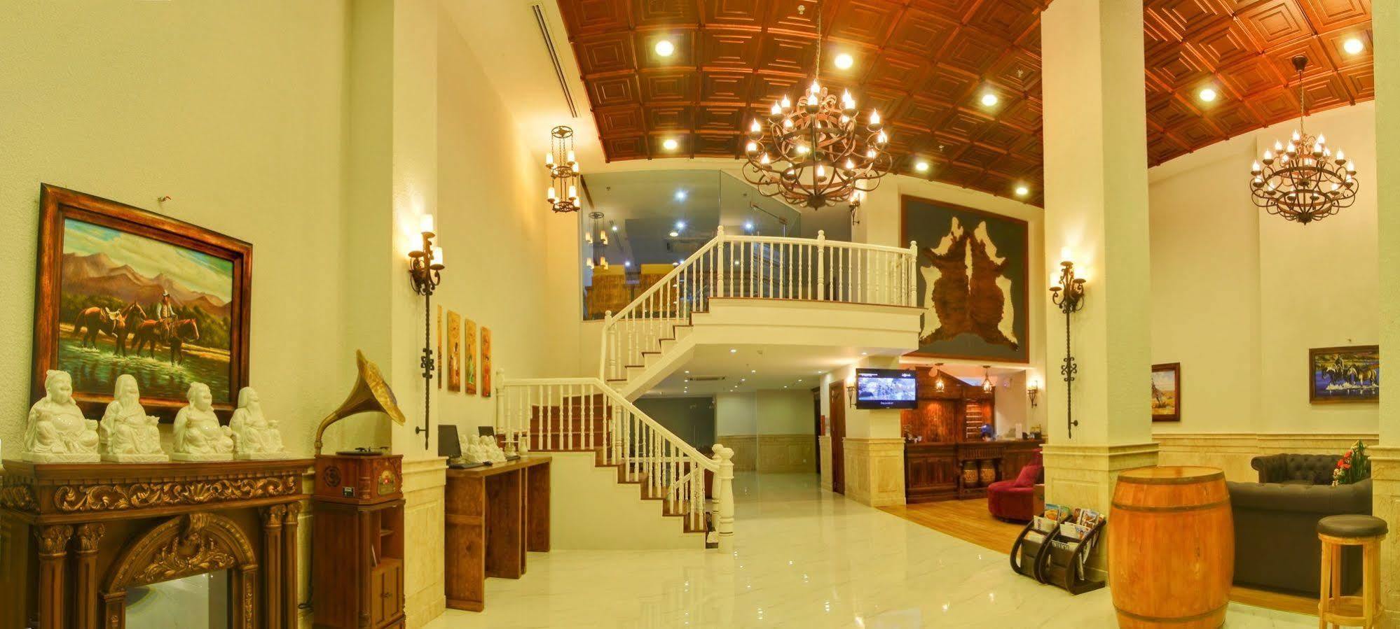 Seventeen Saloon Hotel Đà Nẵng Kültér fotó